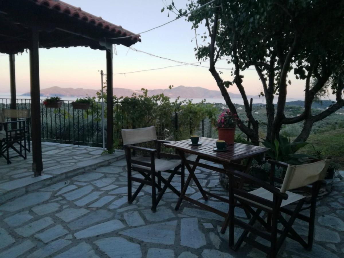 Villa Amfithea Moni Evaggelistrias Exterior photo