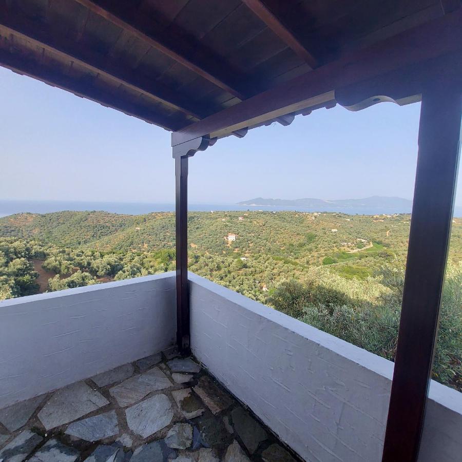 Villa Amfithea Moni Evaggelistrias Exterior photo